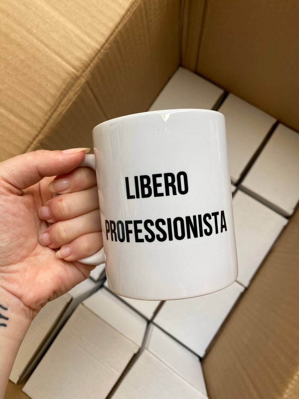 tazza meme bigioggero libero professionista scaloppinee